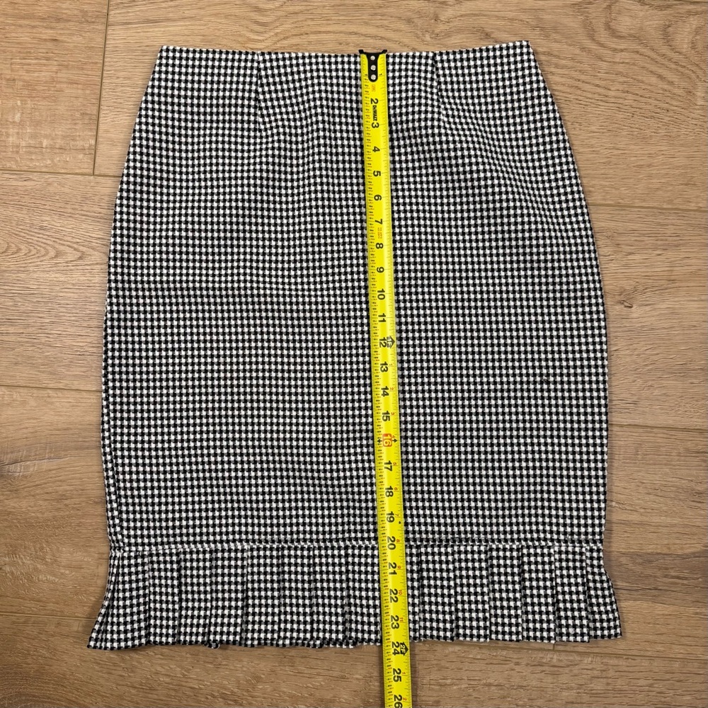 Vintage Sweet Suit Black White Houndstooth Skirt Suit Set Size 8 - Picture 9 of 14